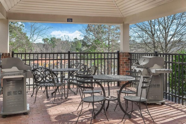 Candlewood Suites Raleigh Crabtree image 13