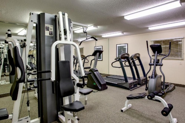 Candlewood Suites Raleigh Crabtree image 25