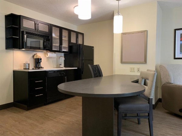 Candlewood Suites Raleigh Crabtree image 30